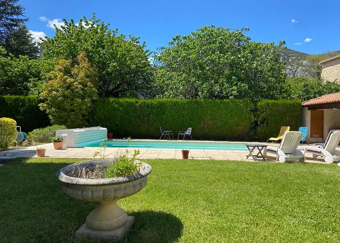 Appartement En Provence-Luberon - Piscine Et Calme