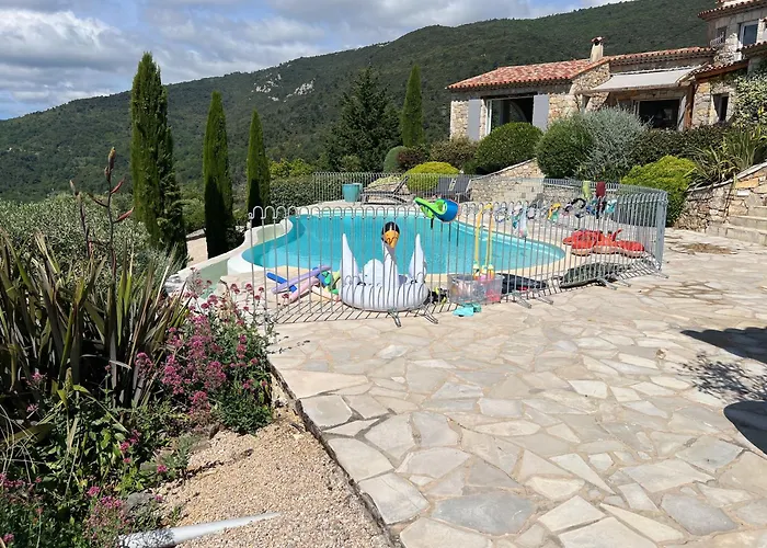 Villa La Genestiere - Familienoase Und Golfertraum Mit Infinity-Pool Und 180-Grad-Panoramablick Bis Zum Meer